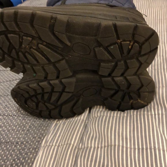 3/$15 Toddler Boys Winter boots in navy and black-size 9.5. - Picture 7 of 9